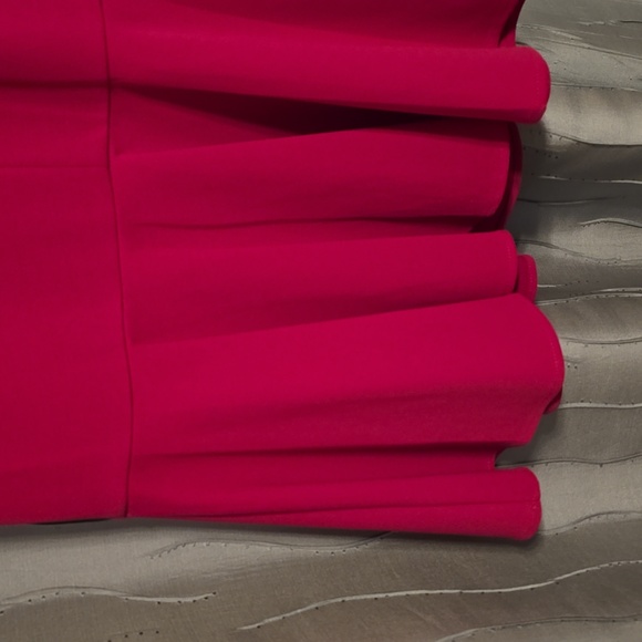 NWT, Off shoulder Vince Camuto magenta cocktail dress - Picture 4 of 7